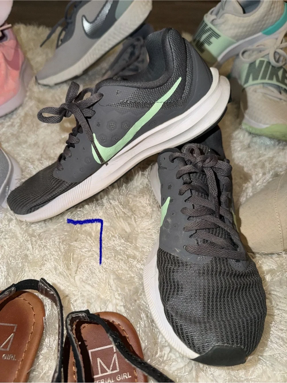 Nike shoe bundle! + Bobs and others